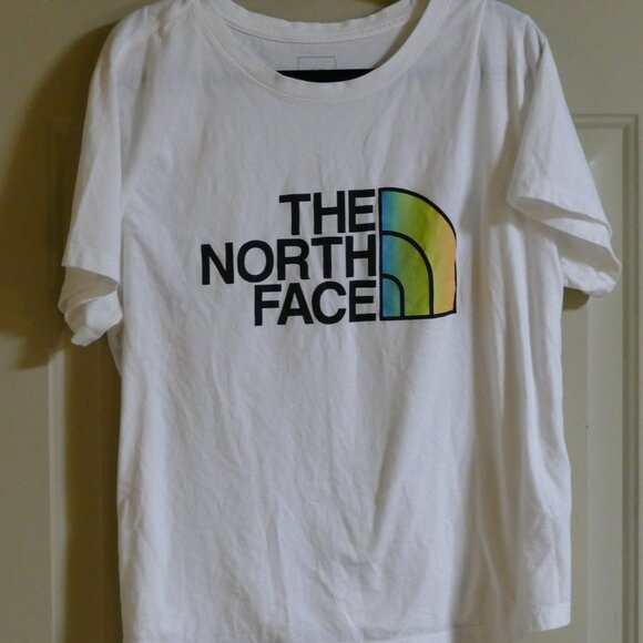 The North Face Women’s Rainbow Half Dome T- shirt - Picture 6 of 6